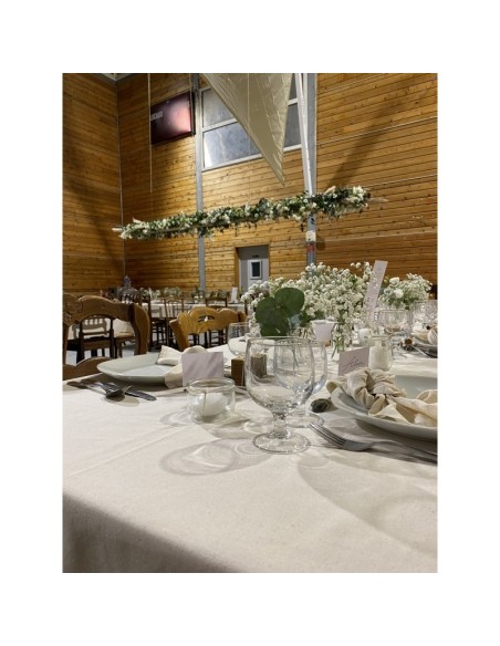 Location chaise en bois vintage dépareillée