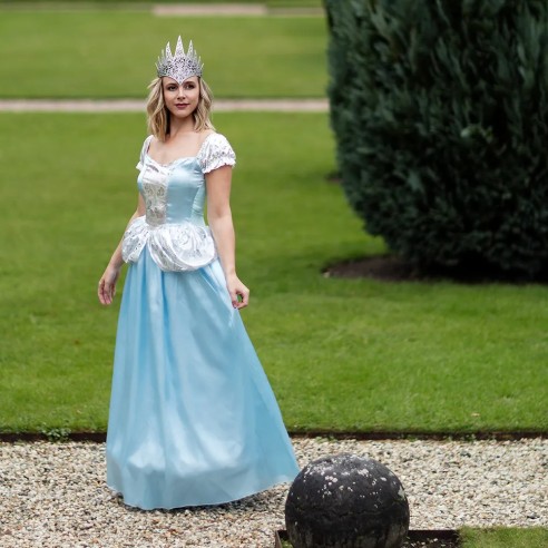 Couronne de reine en mousse