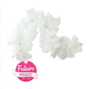Collier de fleurs blanches Future Mariée pour EVJF entre copines