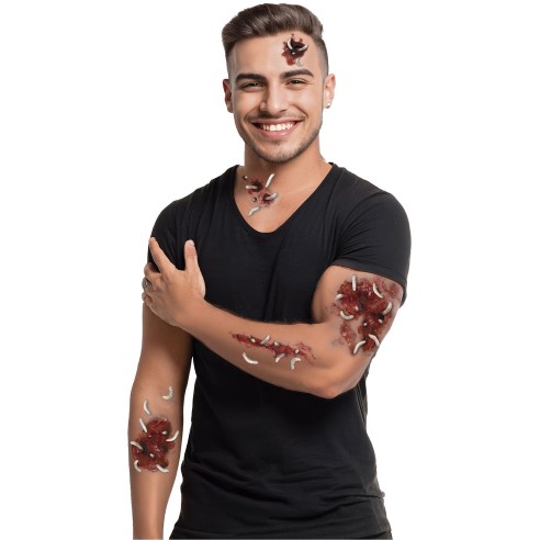 Faux tatouages plaies avec vers