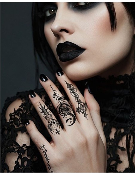 Faux tatouages gothiques