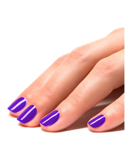 Vernis à ongles violet